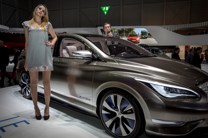 Infiniti - 051